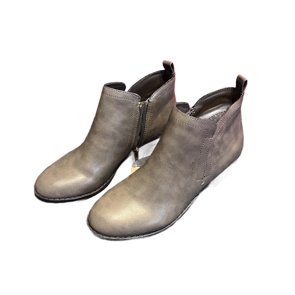 American Rag Booties - Picture 2 of 2